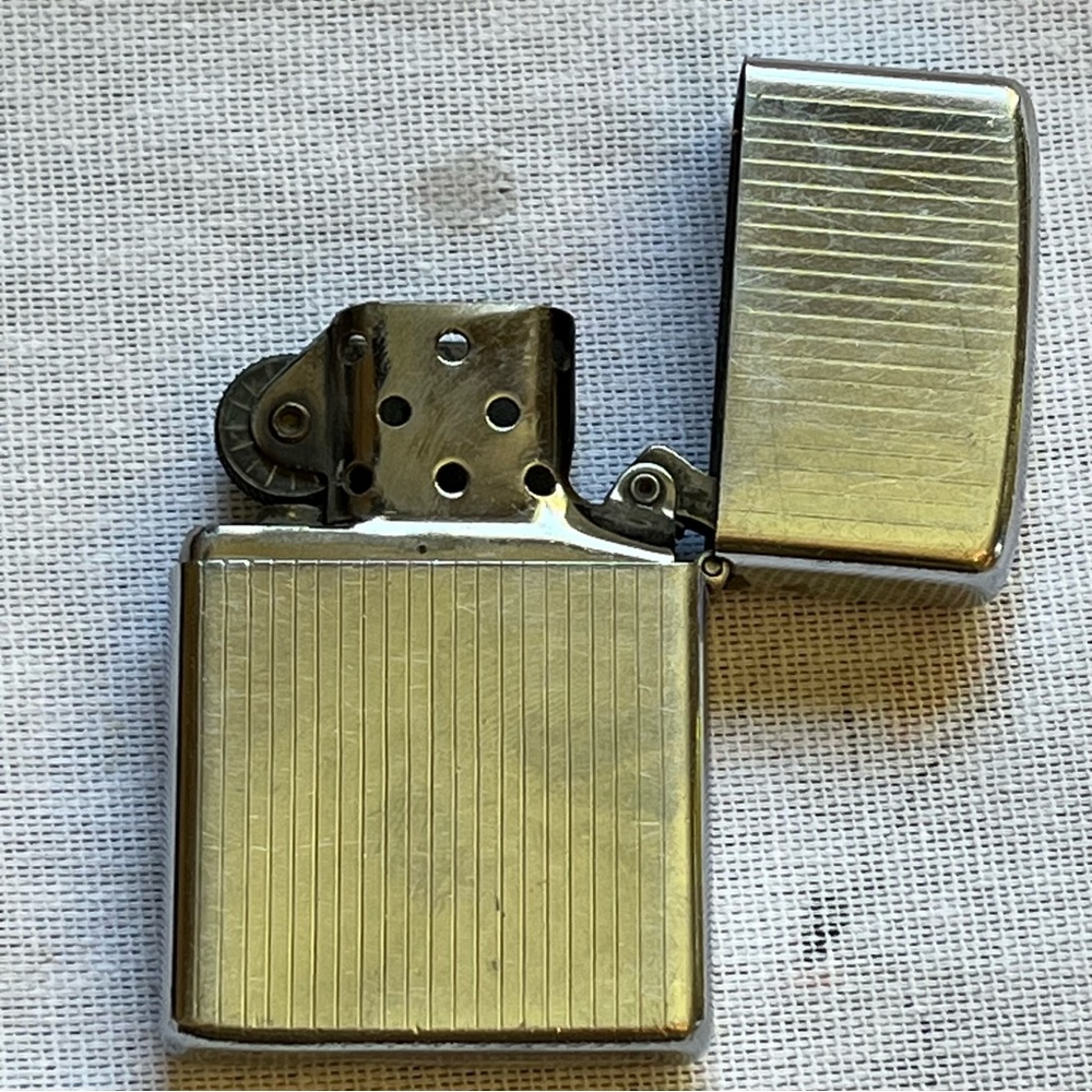 Zippo Bradford 1947-1949 Vintage Engine Turned Lighter - Picture 3 of 15
